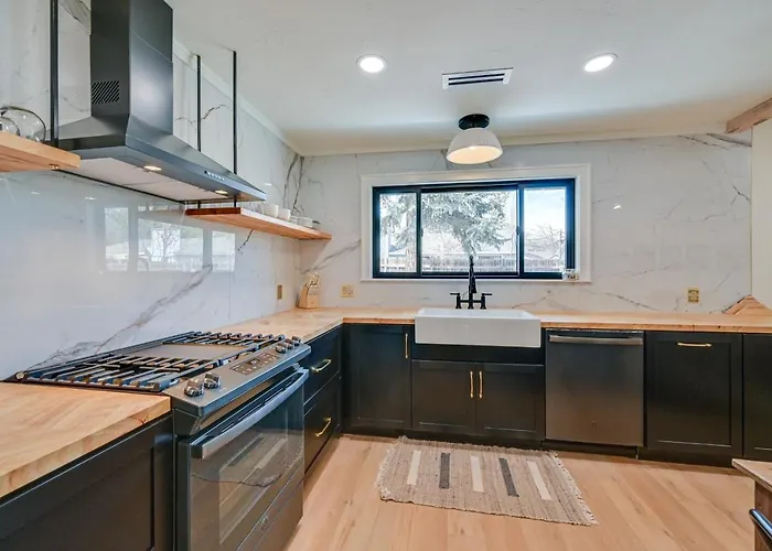 Stylish Close To Hiking And Fishing! Ferienhaus *